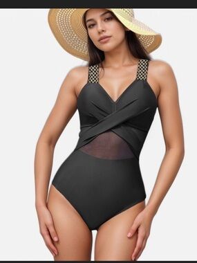One Piece Mesh Midsection
Crisscross Front and Braided Detail Straps Black S